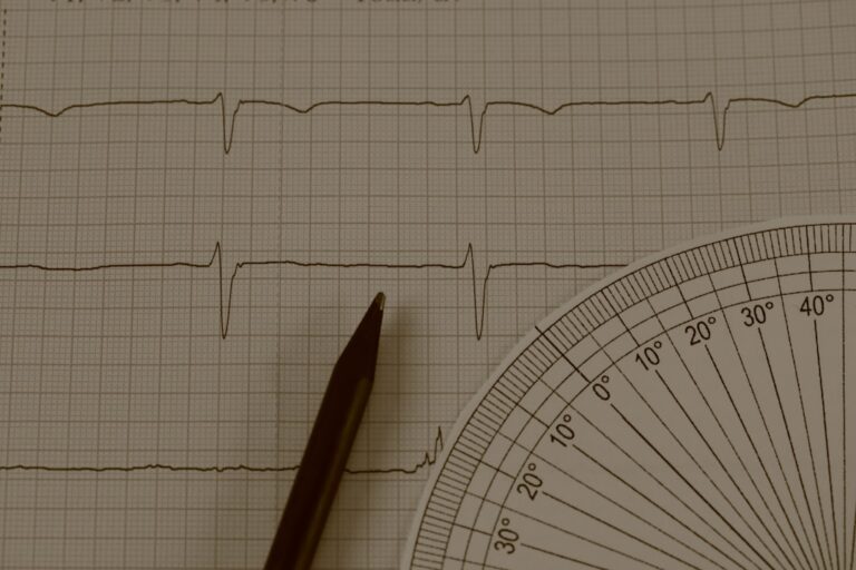 Jakie są najczęstsze błędy podczas samodzielnego mierzenia ciśnienia tętniczego? - okładka